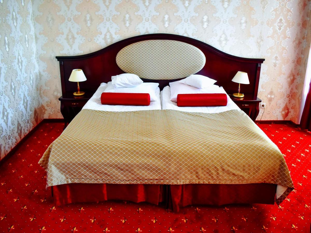 Hotel Zamek Krolewski W Rydzynie Ридзина Екстер'єр фото