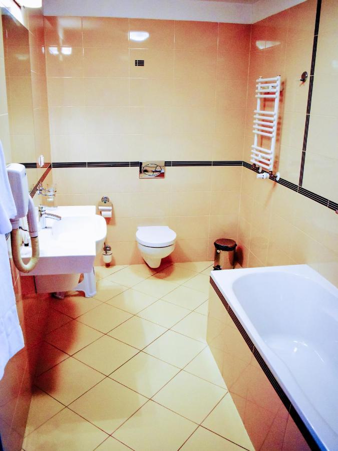 Hotel Zamek Krolewski W Rydzynie Ридзина Екстер'єр фото