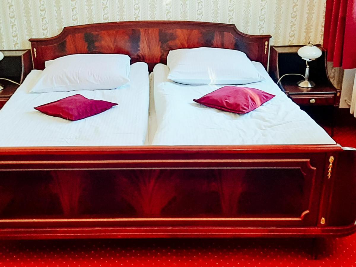 Hotel Zamek Krolewski W Rydzynie Ридзина Екстер'єр фото